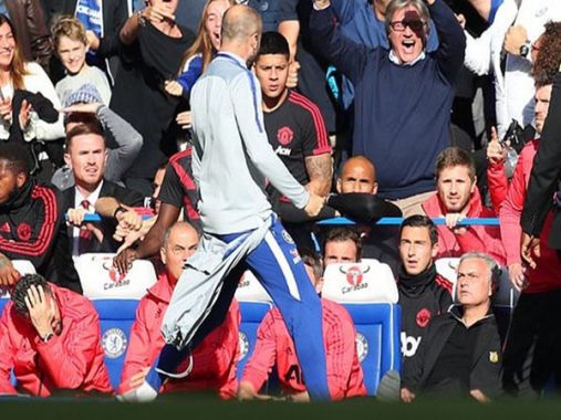 NÓNG: Mourinho ôm họa vào mình vì trợ lý Chelsea