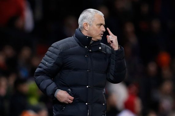 Mourinho văng tục, nguy cơ nhận án phạt từ FA