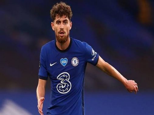 Bóng đá Anh ngày 7/8: Chelsea rao bán tiền vệ Jorginho