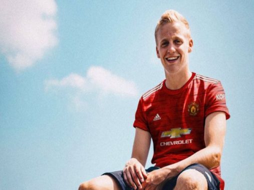 Tin bóng đá chiều 3/9: MU chiêu mộ thành công Van de Beek