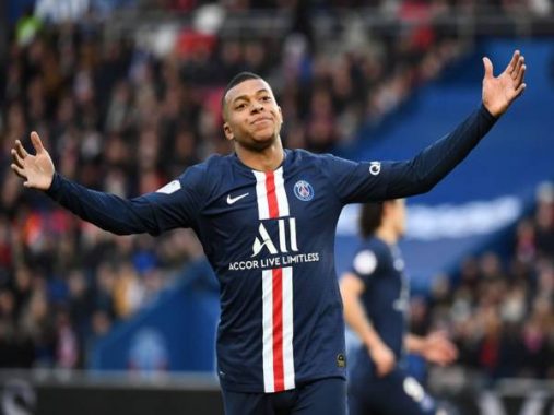 Tin bóng đá QT trưa 20/10: Kylian Mbappe sẽ lại vượt qua Messi