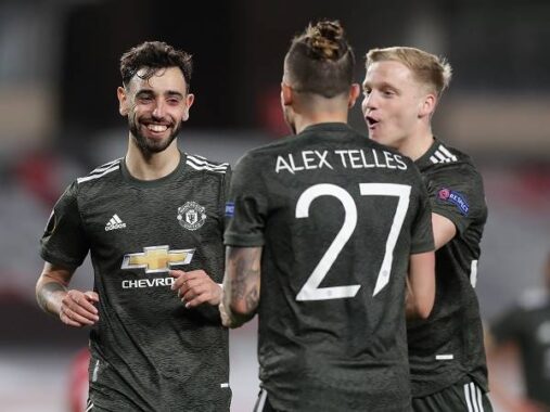 Bóng đá quốc tế tối 15/4: Solskjaer giải thích lý do MU “khôn chợ dại nhà”