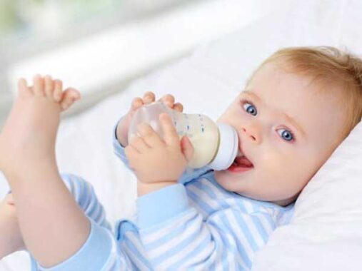 Mơ thấy em bé bú sữa đánh con gì số mấy, có điềm báo gì