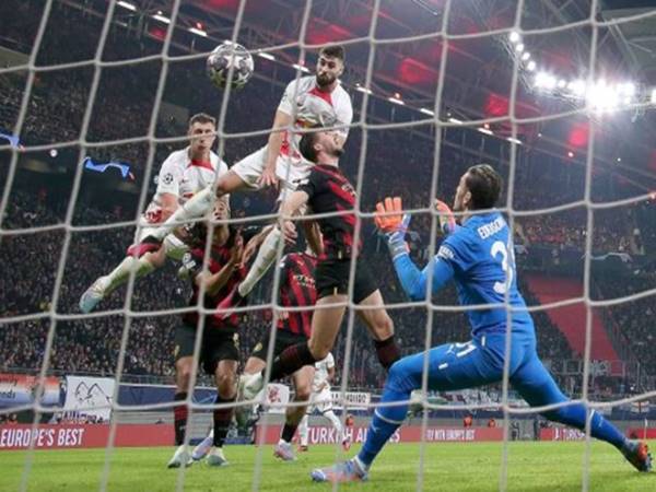 Bóng đá Anh trưa 23/2: Liverpool chiêu mộ đá tảng khiến Pep ôm hận