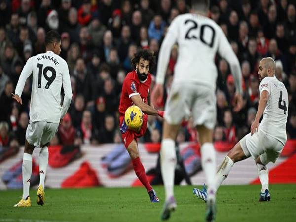 Bóng đá Anh 18/12: Liverpool lên tiếng ‘bảo vệ’ MU