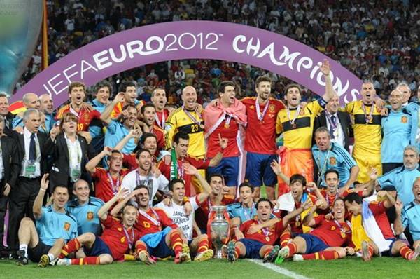Tây Ban Nha vô địch Euro năm 2012