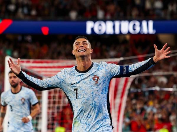 BĐQT 16/10: Bồ Đào Nha lo ngại về an toàn của Ronaldo