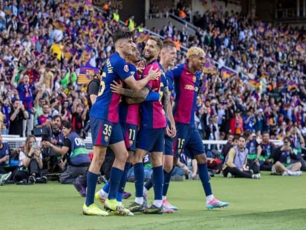 Barca chuẩn bị cho màn ăn mừng rực rỡ