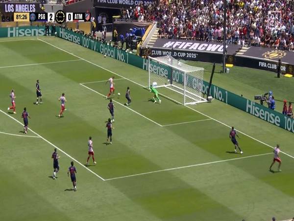 Tin Atletico Madrid: Sorloth bị chế nhạo sau trận thua PSG