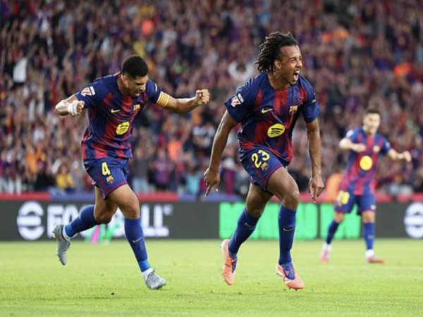Chiếm ngôi đầu bảng: Barca thách thức Real Madrid