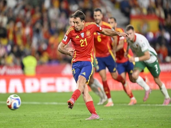 Oyarzabal ấn định chiến thắng, La Roja “toàn thắng, toàn diện”