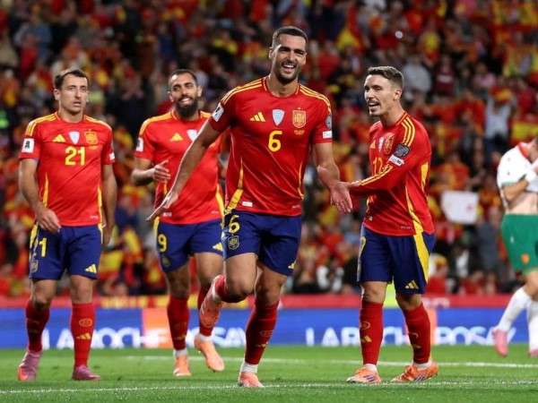 Tin WC: Tây Ban Nha vùi dập Bulgaria, mở cánh cửa World Cup