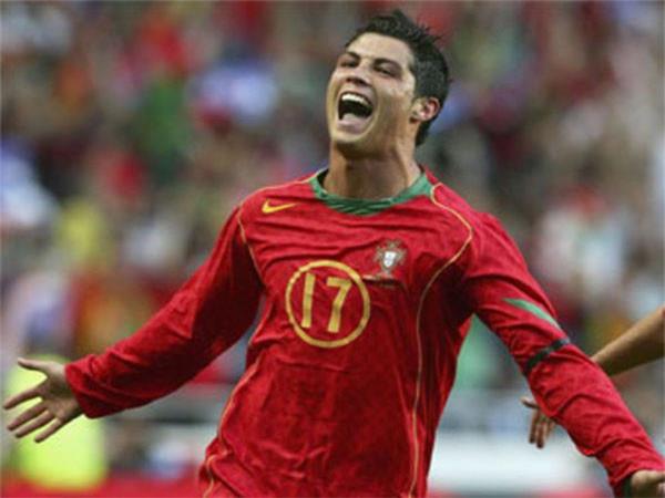 Số áo của Ronaldo ở câu lạc bộ