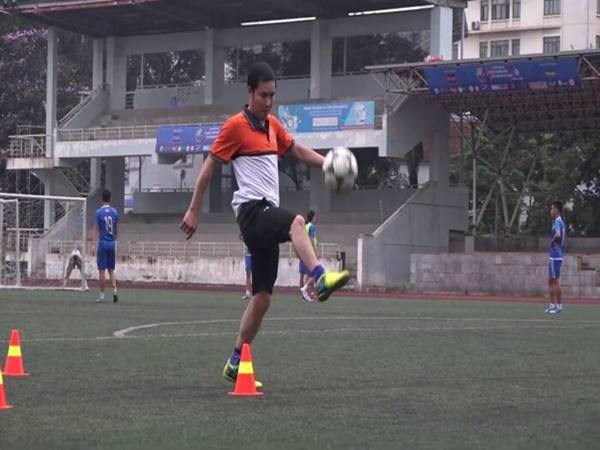 Những lỗi thường gặp khi cầu thủ kiểm soát bóng