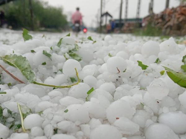 Nằm mơ thấy mưa đá là điềm tốt hay xấu, số gì cát lành?