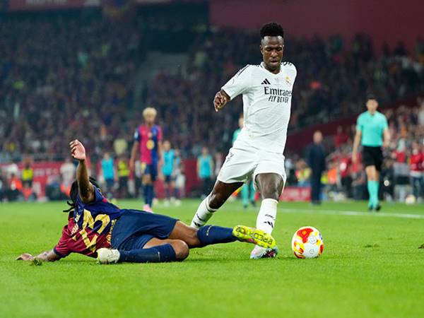 Những trận đấu đáng nhớ nhất của Jules Kounde