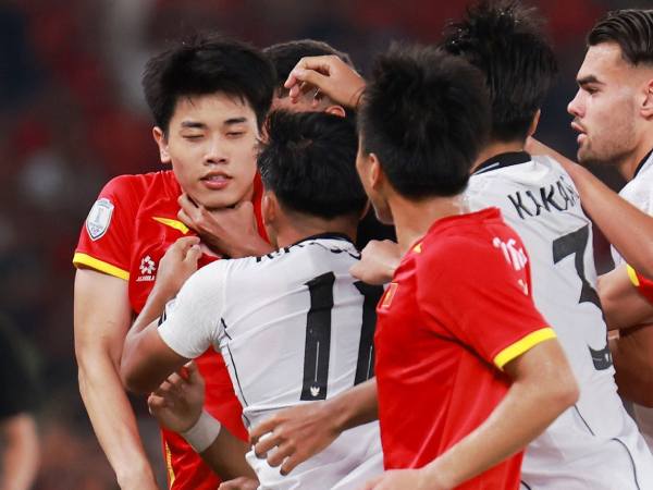 Chiêm bao thấy người lạ bị bóp cổ